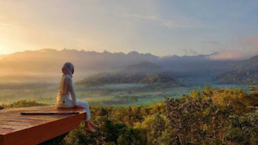 sunrise at punthuk setumbu