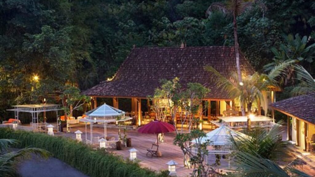 Restaurant Near Borobudur